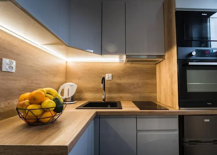 4 On Martket Square - View - 150 M Town Hall