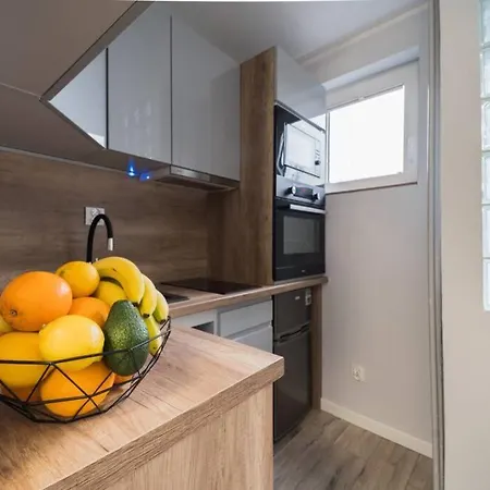 4 On Martket Square - View - 150 M Town Hall Apartamento