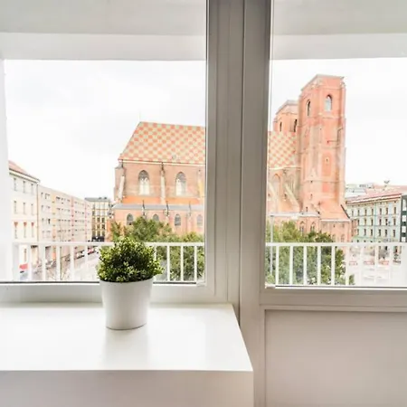 4 On Martket Square - View - 150 M Town Hall Apartamento